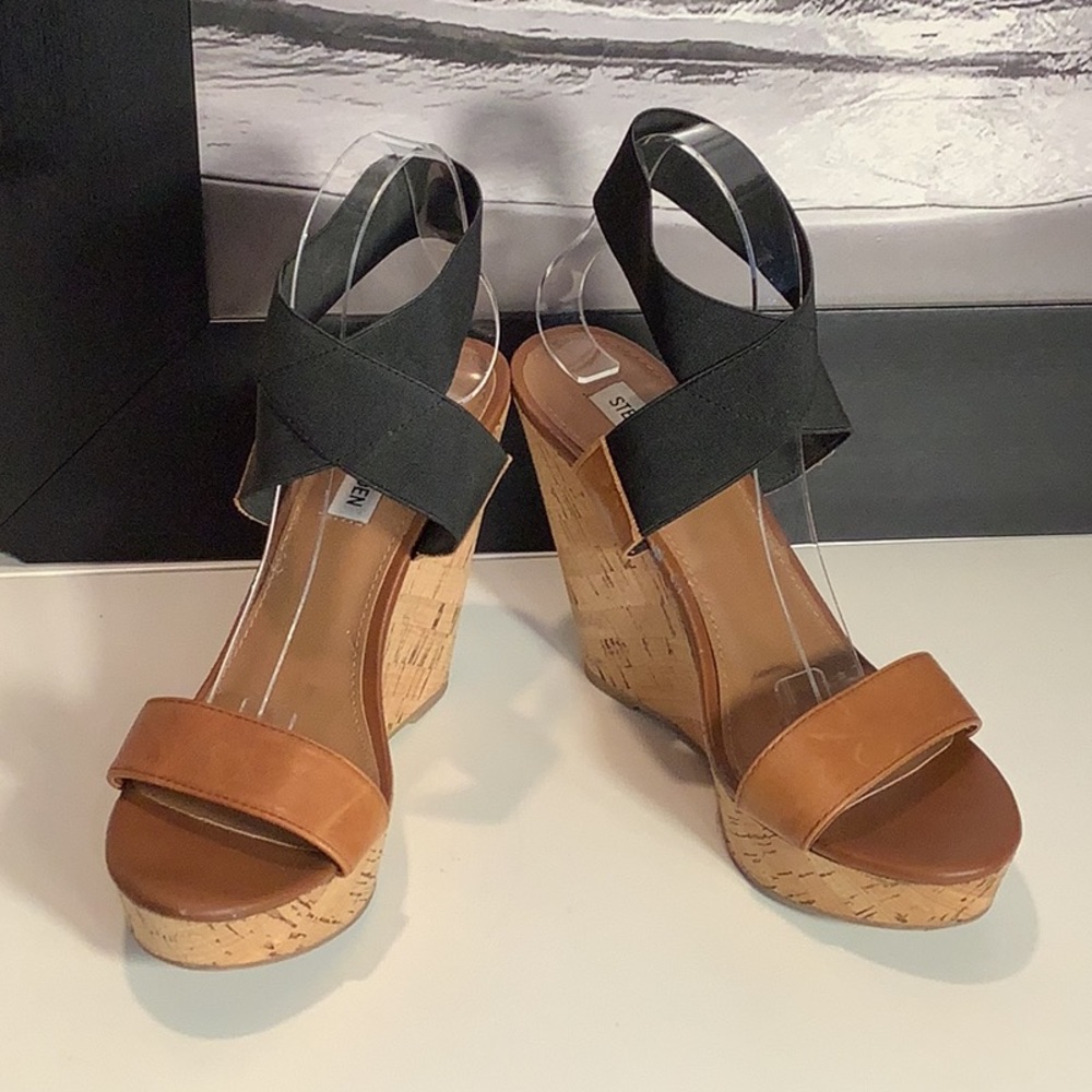 Steve Madden Roperr Camel Brown Black Cork Wedge Platform Strap Sandal Shoe 8.5M